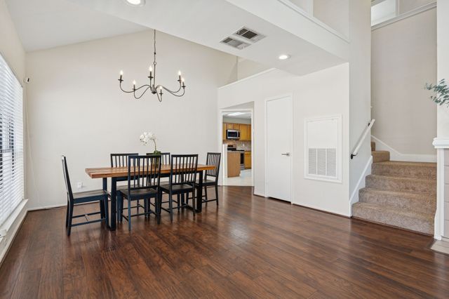 2904 Hunters Point Lane, Carrollton, TX 75007