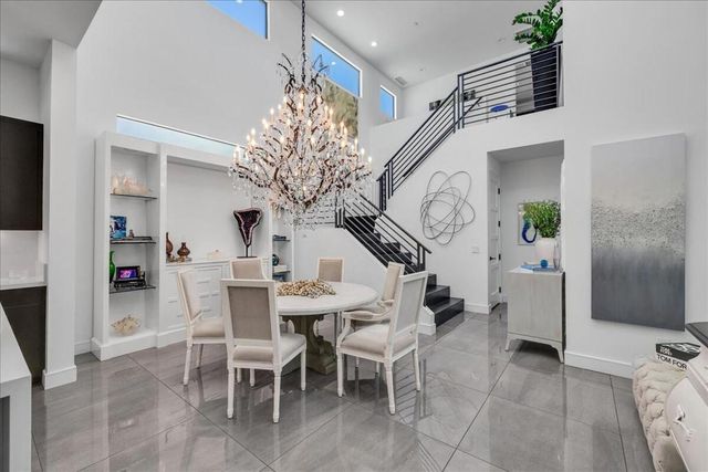 141 Blue Moon Drive, Palm Springs, CA 92262