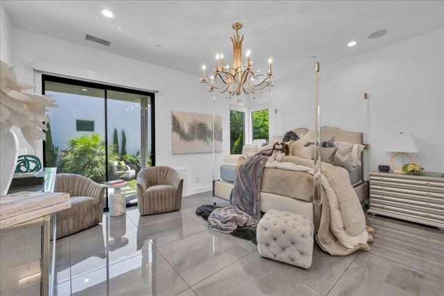 141 Blue Moon Drive, Palm Springs, CA 92262