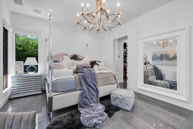 141 Blue Moon Drive, Palm Springs, CA 92262
