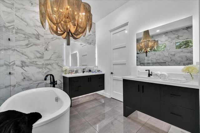 141 Blue Moon Drive, Palm Springs, CA 92262
