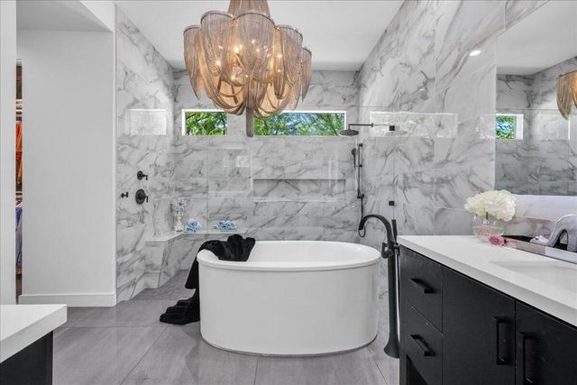 141 Blue Moon Drive, Palm Springs, CA 92262