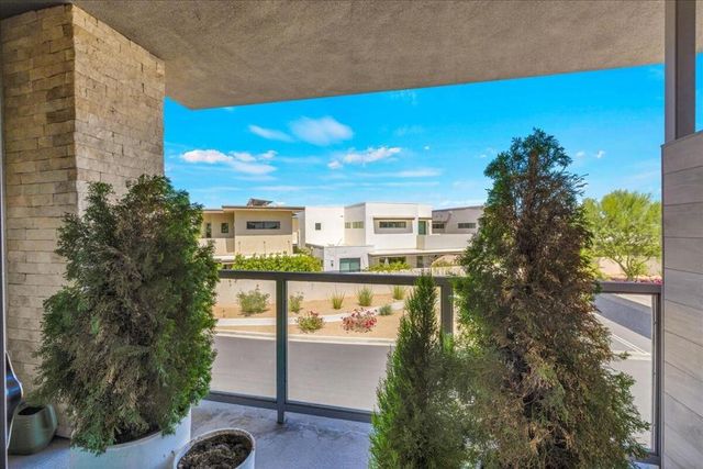 141 Blue Moon Drive, Palm Springs, CA 92262