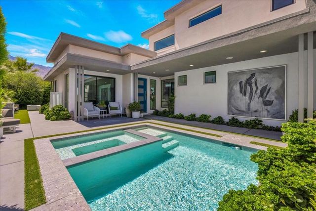 141 Blue Moon Drive, Palm Springs, CA 92262