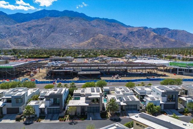 141 Blue Moon Drive, Palm Springs, CA 92262
