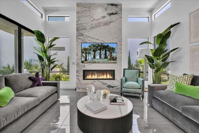 141 Blue Moon Drive, Palm Springs, CA 92262
