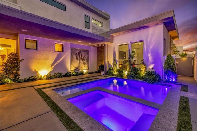 141 Blue Moon Drive, Palm Springs, CA 92262