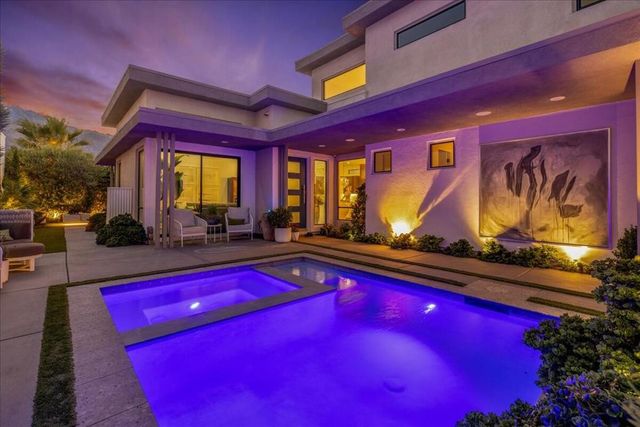 141 Blue Moon Drive, Palm Springs, CA 92262