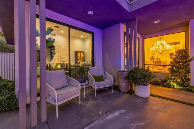 141 Blue Moon Drive, Palm Springs, CA 92262