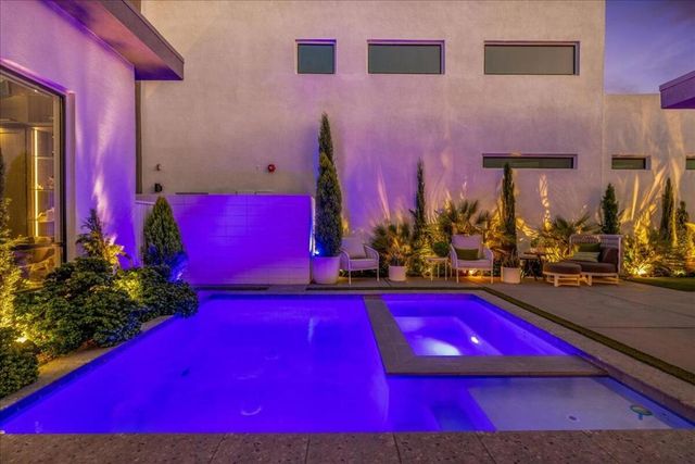 141 Blue Moon Drive, Palm Springs, CA 92262