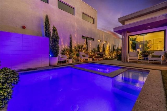 141 Blue Moon Drive, Palm Springs, CA 92262