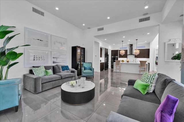141 Blue Moon Drive, Palm Springs, CA 92262
