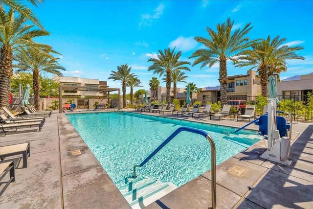 141 Blue Moon Drive, Palm Springs, CA 92262