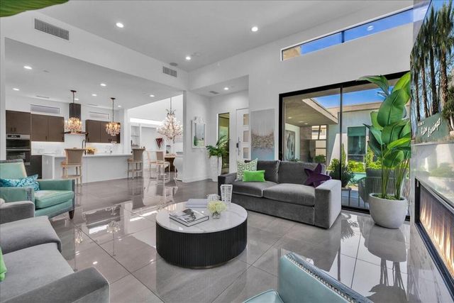 141 Blue Moon Drive, Palm Springs, CA 92262