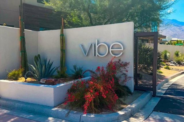 141 Blue Moon Drive, Palm Springs, CA 92262