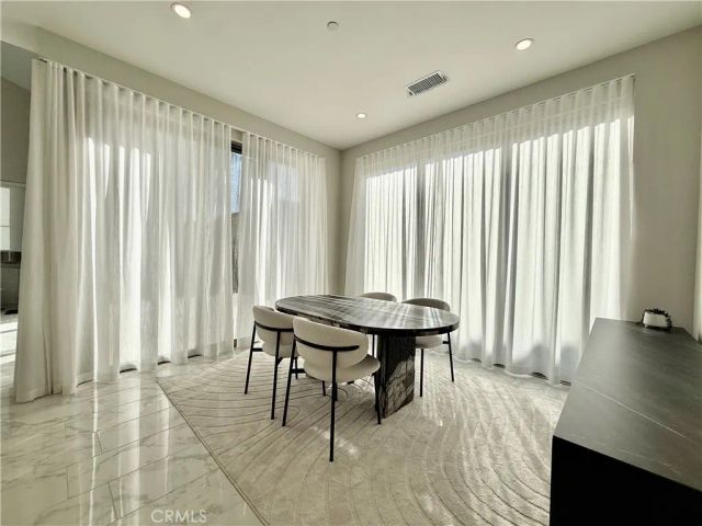 207 Coal Mine, Irvine, CA 92602