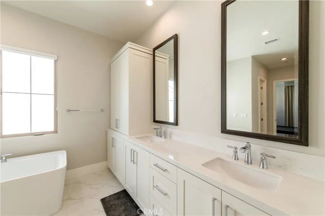 207 Coal Mine, Irvine, CA 92602