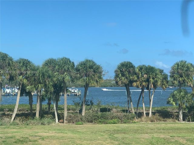 6102 SE Landing Way 14, Stuart, FL 34997
