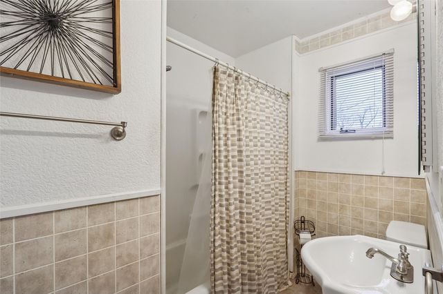 925 21st Avenue SW, Cedar Rapids, IA 52404