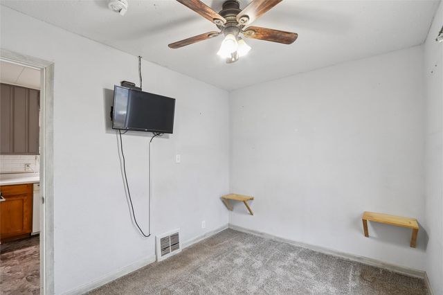 925 21st Avenue SW, Cedar Rapids, IA 52404