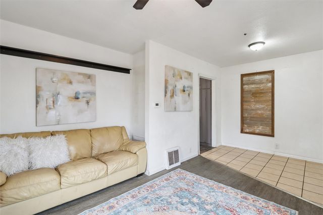 925 21st Avenue SW, Cedar Rapids, IA 52404