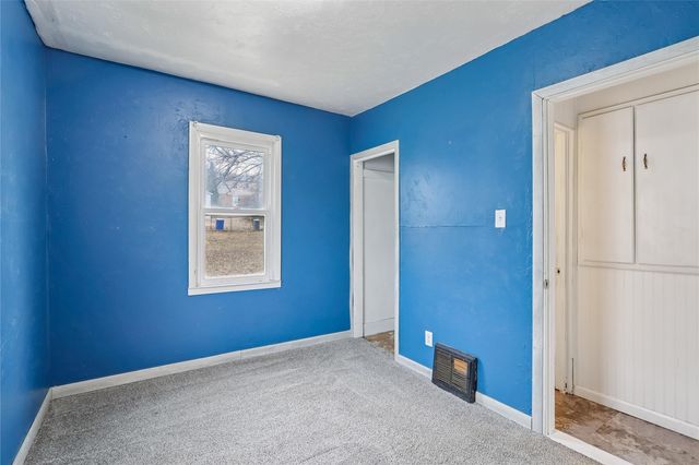 925 21st Avenue SW, Cedar Rapids, IA 52404