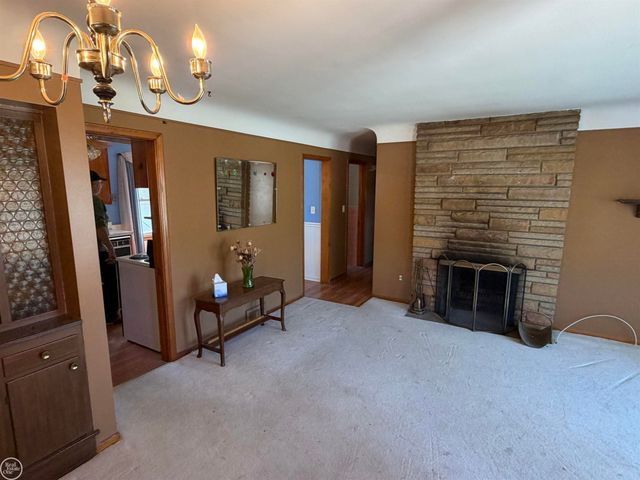 16990 Martin Road, Roseville, MI 48066