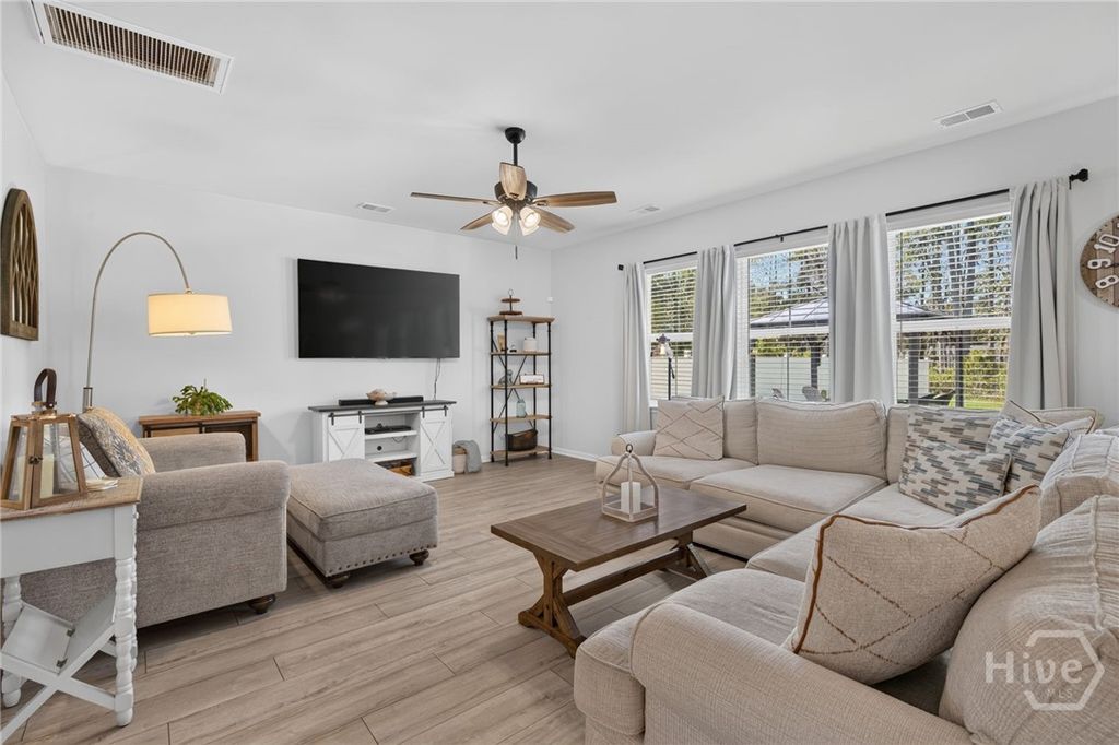 Image 4 of property listing at 219 Lillian Street, Rincon, GA 31326