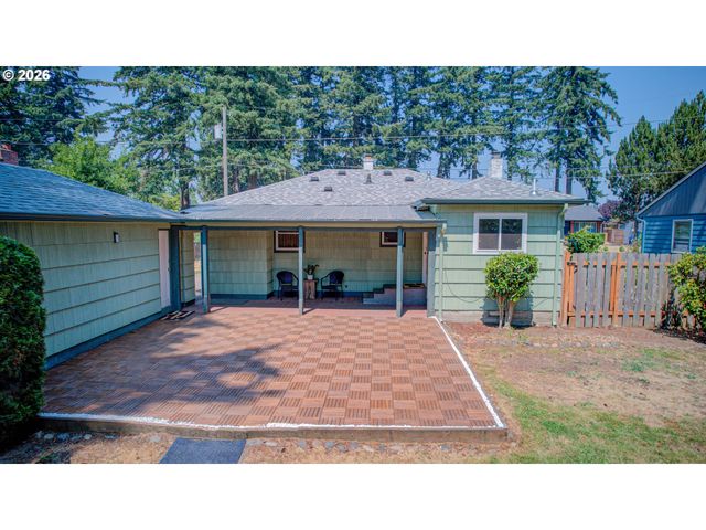 12050 Ne BROADWAY, Portland, OR 97220