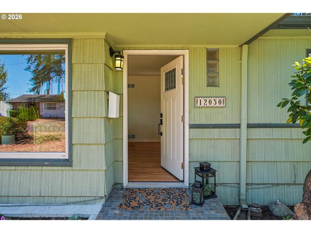 12050 Ne BROADWAY, Portland, OR 97220