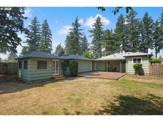 12050 Ne BROADWAY, Portland, OR 97220