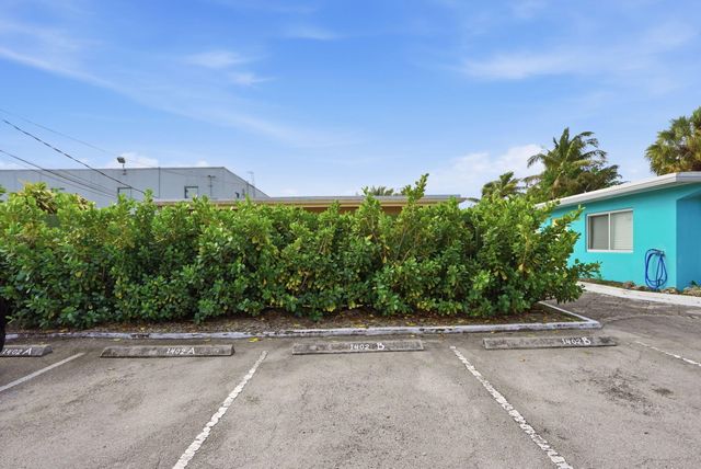 1402 NE 32nd Street A-b, Oakland Park, FL 33334