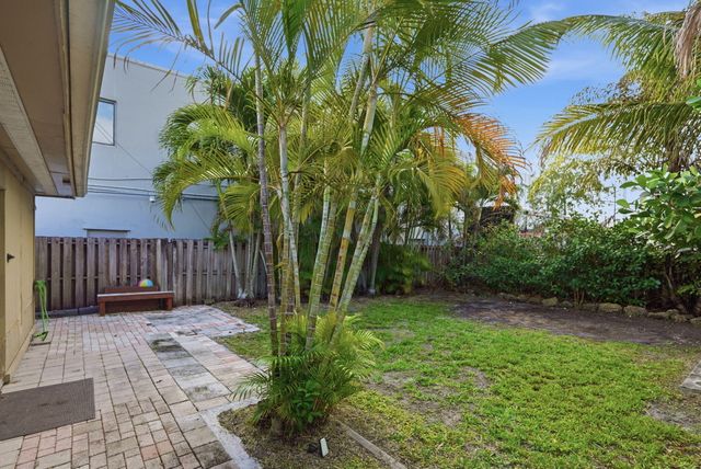 1402 NE 32nd Street A-b, Oakland Park, FL 33334