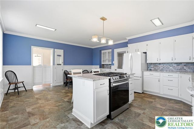 4682 Steuben Road, Lower Nazareth Twp, PA 18020