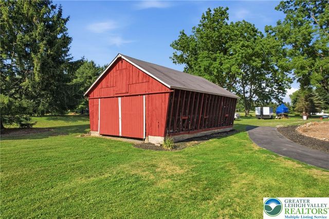 4682 Steuben Road, Lower Nazareth Twp, PA 18020