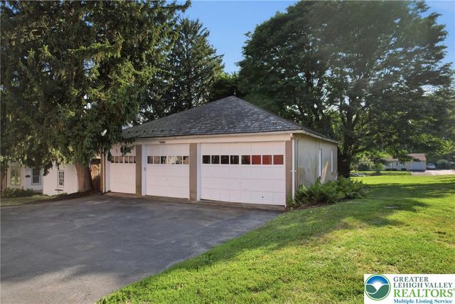 4682 Steuben Road, Lower Nazareth Twp, PA 18020