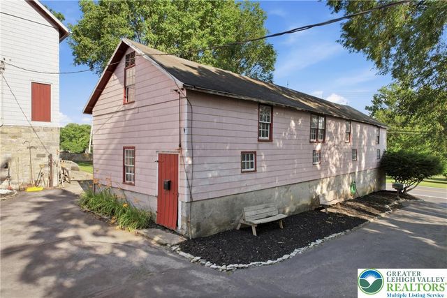 4682 Steuben Road, Lower Nazareth Twp, PA 18020