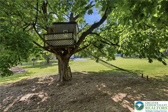 4682 Steuben Road, Lower Nazareth Twp, PA 18020