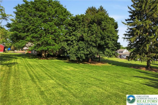 4682 Steuben Road, Lower Nazareth Twp, PA 18020
