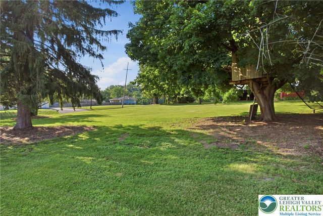 4682 Steuben Road, Lower Nazareth Twp, PA 18020