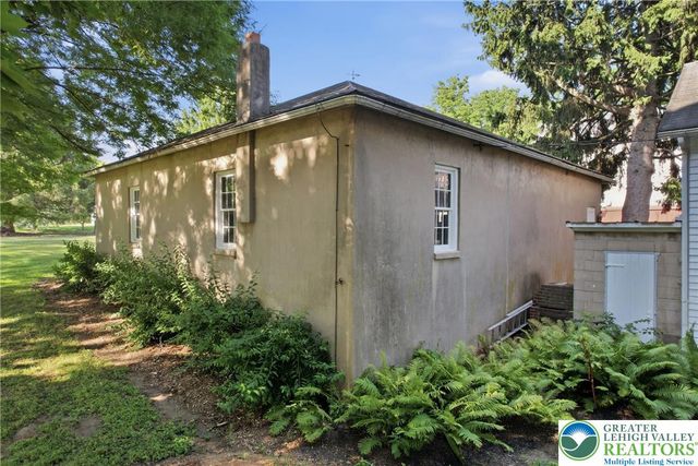 4682 Steuben Road, Lower Nazareth Twp, PA 18020
