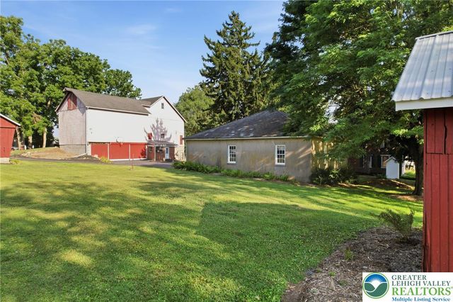 4682 Steuben Road, Lower Nazareth Twp, PA 18020