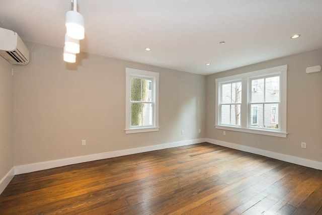 23 Grant 3, Cambridge, MA 02138