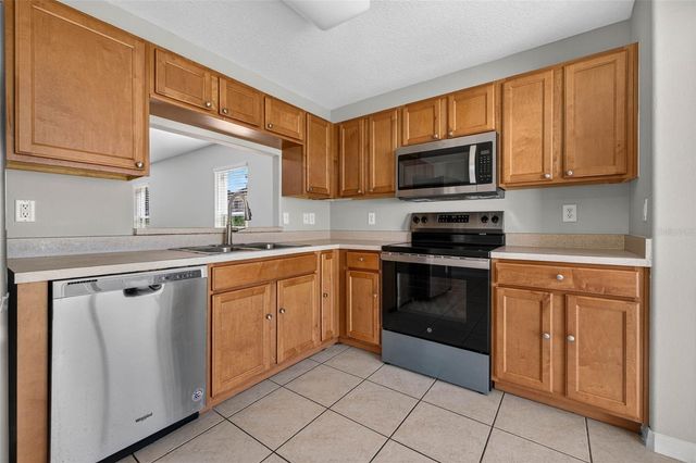 10717 SHADY PRESERVE DRIVE, Riverview, FL 33579