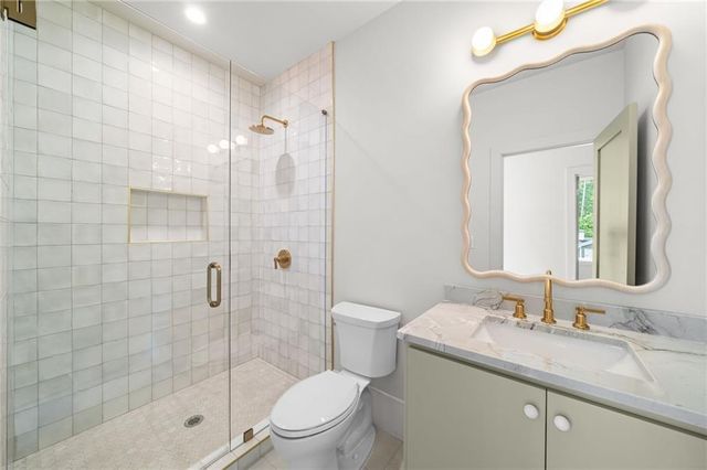 175 Pebble Trail, Alpharetta, GA 30009