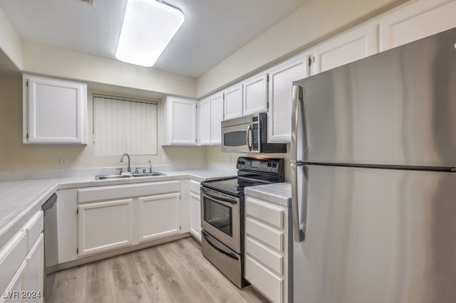 2725 South Nellis Boulevard 2096, Las Vegas, NV 89121