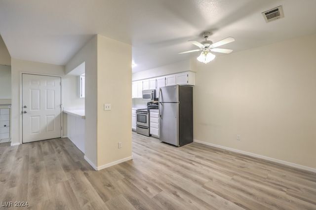 2725 South Nellis Boulevard 2096, Las Vegas, NV 89121