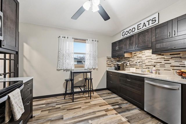 4917 W Norwich COURT, Milwaukee, WI 53220