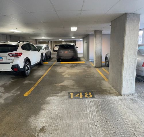 828 W Grace Street 1208, Chicago, IL 60613