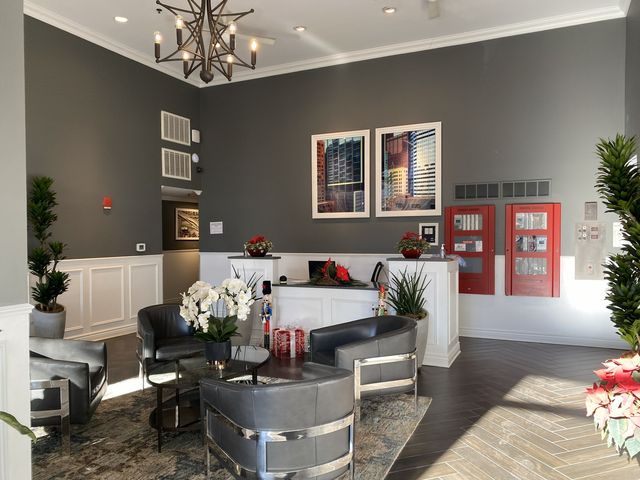 828 W Grace Street 1208, Chicago, IL 60613